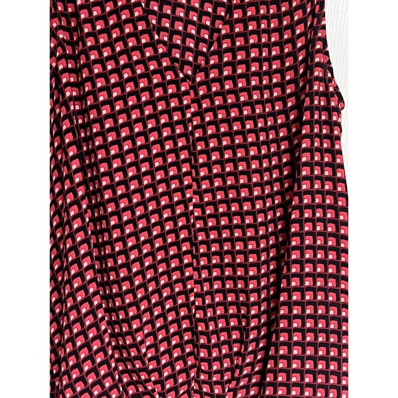 Chelsea28 Women's Sleeveless V-Neck Tank Red Black Size Small Hi Low - Picture 3 of 7